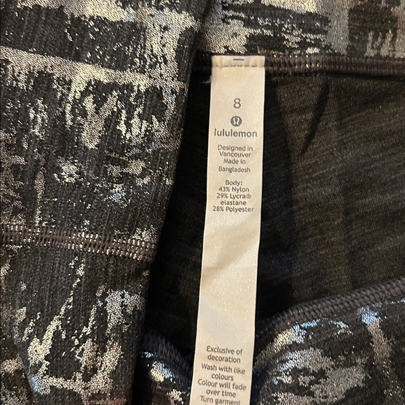 lululemon athletica Black & Gray Abstract Print Leggings - Picture 3 of 5